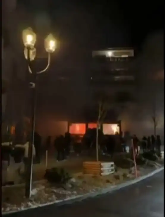 Tragedia en Crans-Montana: Un Incendio Devastador en la Noche de Año Nuevo