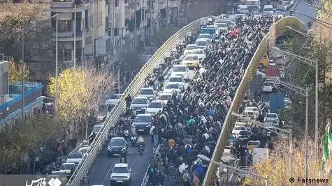 Crisis en Irán: Protestas Masivas y Represión en Aumento