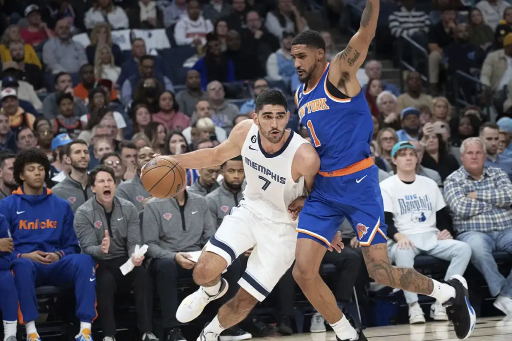 Santi Aldama brilla en la NBA: un héroe inesperado para los Grizzlies