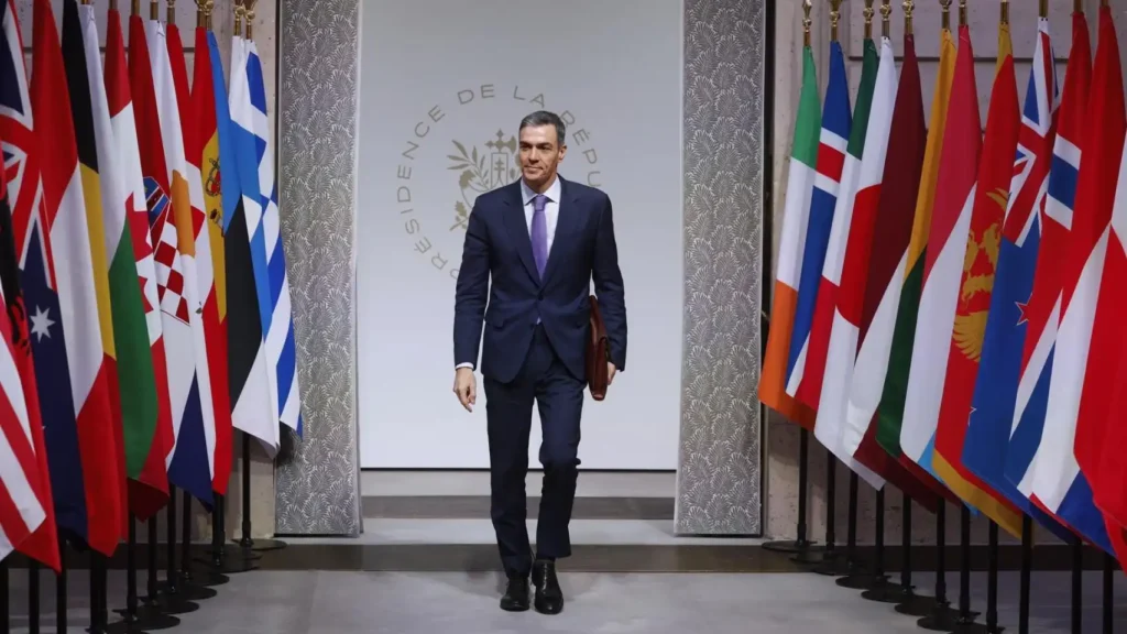 La Estrategia de Pedro Sánchez en el Escenario Internacional: Envío de Tropas y Diplomacia Global