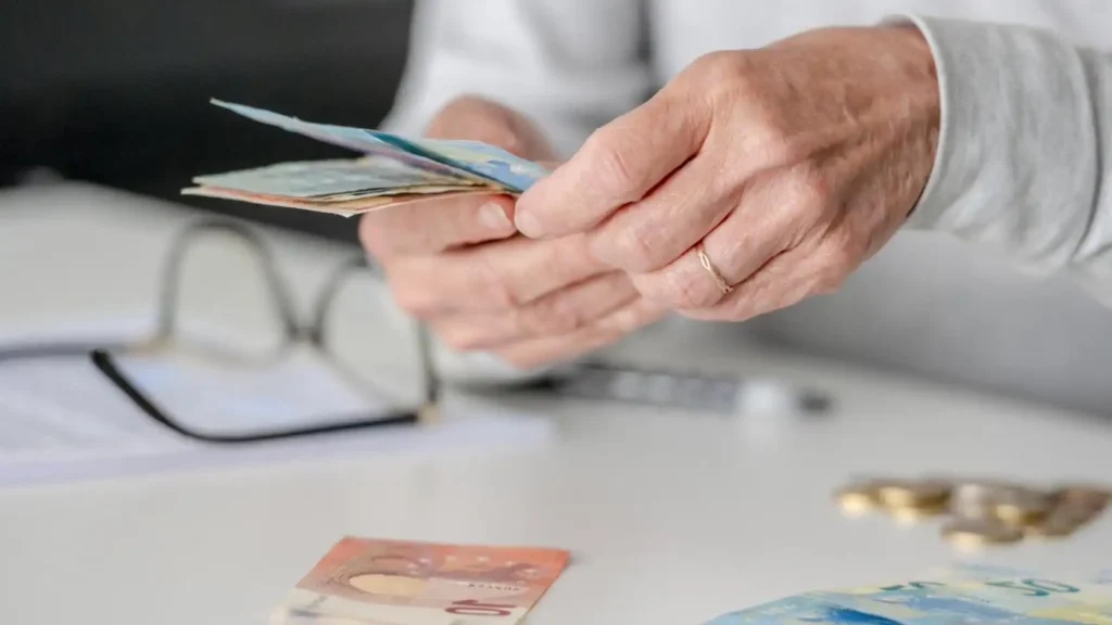 Aumento de Pensiones en Galicia: Un Alivio Insuficiente para Muchos Jubilados