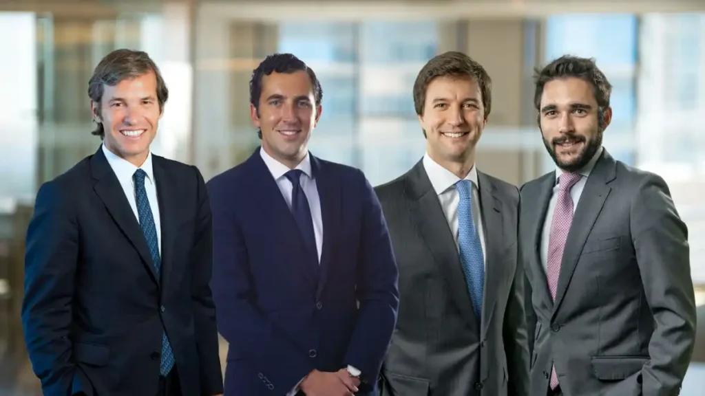 CVC Capital Partners Adquiere iPark: Un Movimiento Estratégico en el Mercado de Aparcamientos