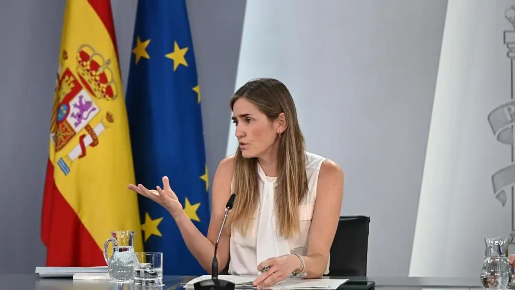 El Gobierno Denuncia el Acoso a Divulgadores Climáticos por Parte de Negacionistas