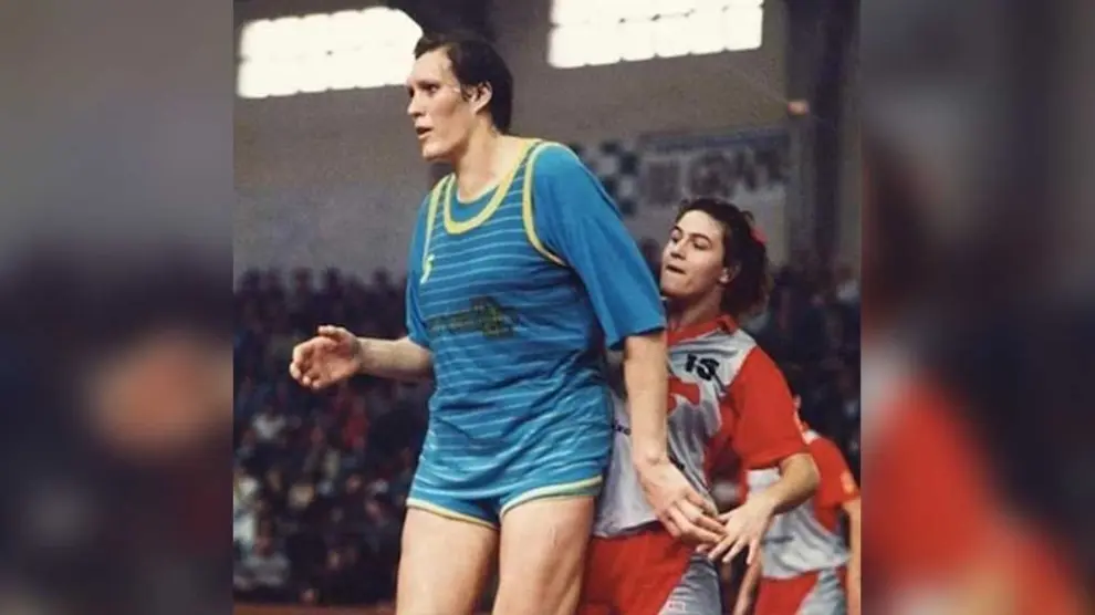 Uliana Semenova: La Gigante del Baloncesto que Transformó el Deporte Femenino