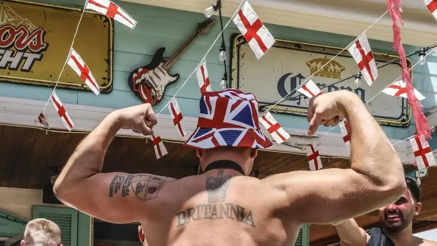 Benidorm se convierte en el destino favorito de los aficionados ingleses para el Mundial 2026