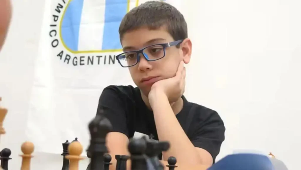 El joven prodigio del ajedrez que cautiva al mundo