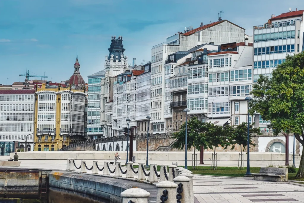 Aumento de Precios en el Mercado Inmobiliario de A Coruña: Un Desafío para los Compradores
