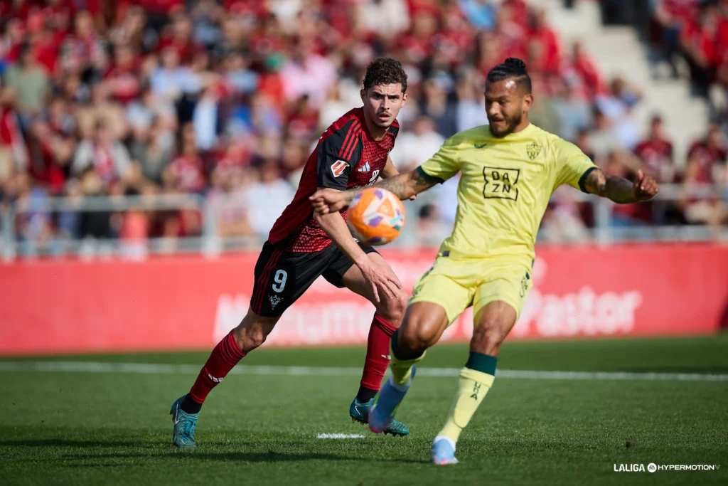 Empate Dramático en el Encuentro entre Mirandés y Almería