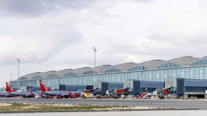 Impacto del Temporal en el Tráfico Aéreo: Cancelaciones en Valencia y Europa