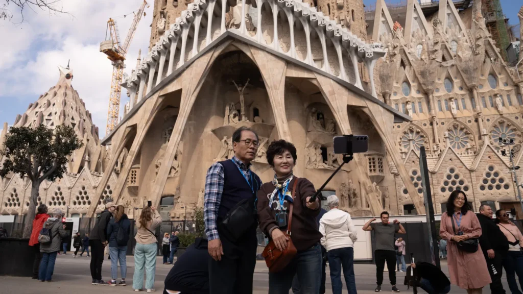 Acuerdo para Aumentar la Tasa Turística en Cataluña: Detalles y Repercusiones