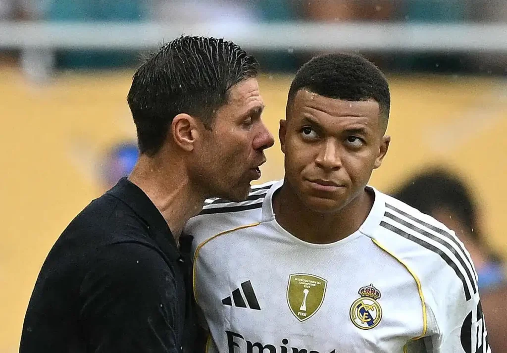 Kylian Mbappé: El Futbolista que Cambia Entrenadores a su Alrededor