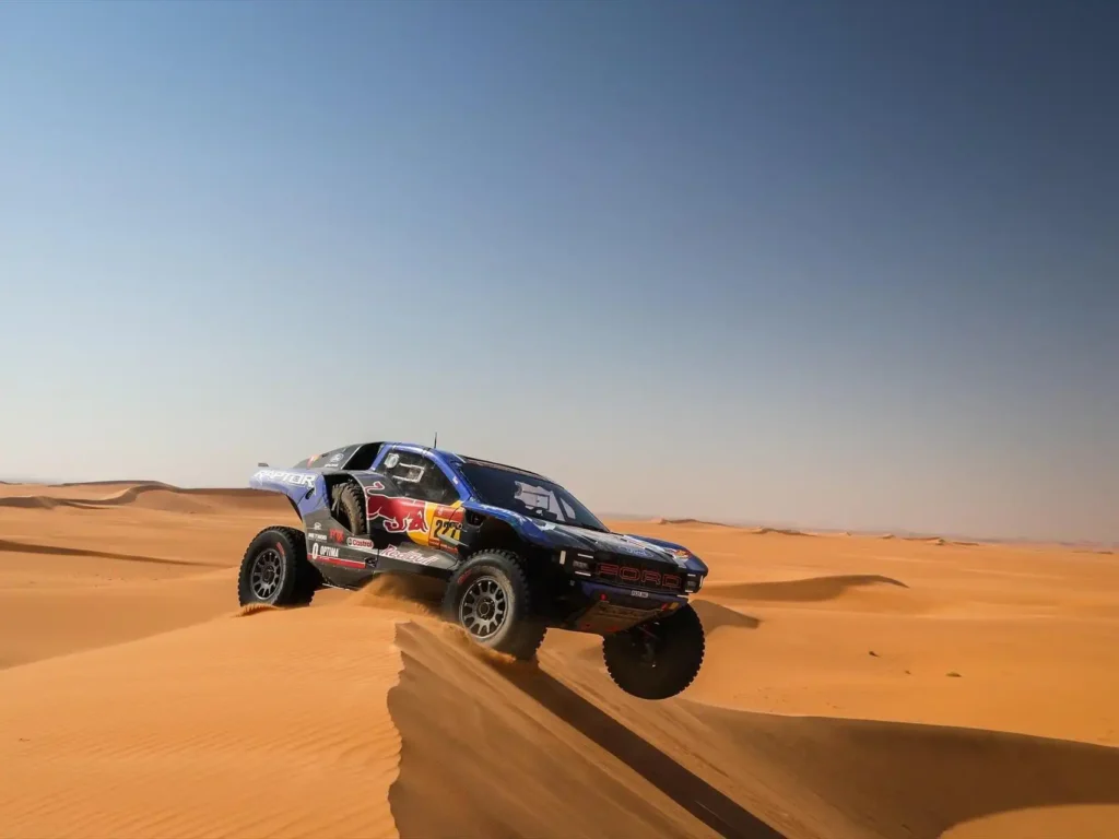 Desafíos y Descalabros en el Dakar: La Lucha de Sainz y Roma