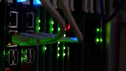Polonia Refuerza su Ciberseguridad Tras un Ciberataque Masivo