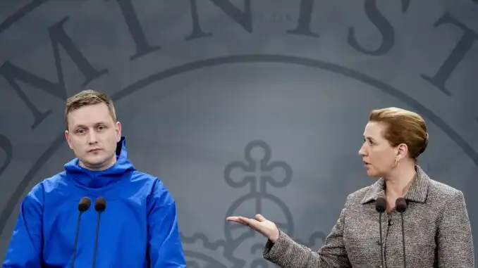El Mensaje Oculto en la Vestimenta del Primer Ministro de Groenlandia