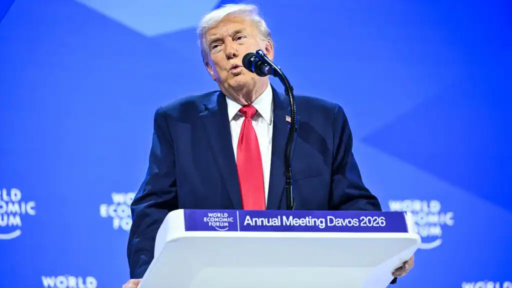 Tensiones Globales: La Estrategia de Trump en Groenlandia, Irán y Venezuela