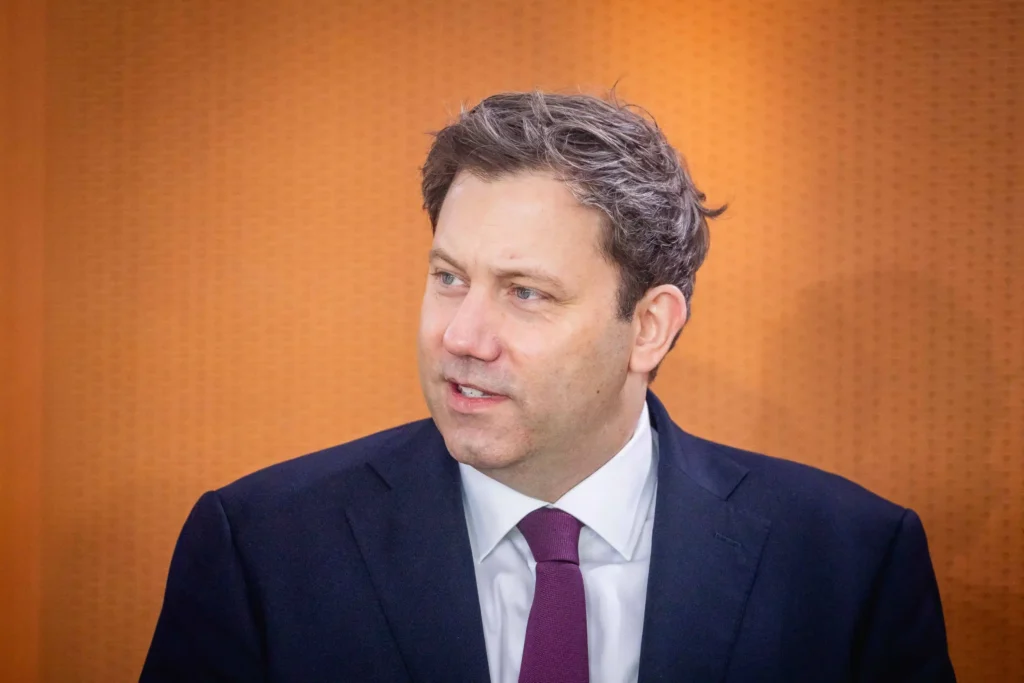 Movimiento Sumar: Expansión Territorial y Nuevas Estrategias Políticas