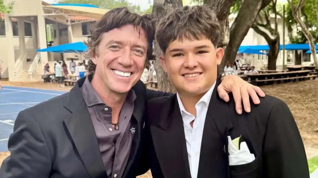 Una Noche de Estrellas en Miami: Nicolás Vallejo-Nágera y su Hijo en una Fiesta Exclusiva