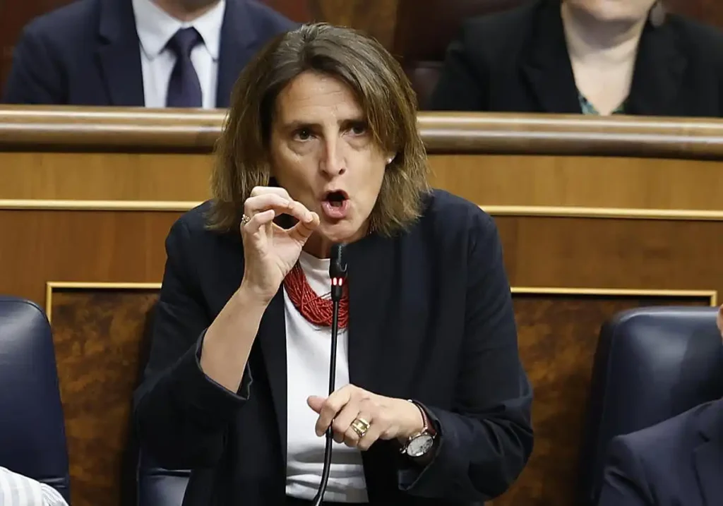 Tensión Política en el Senado: La Delegada del Gobierno y la Gestión de la Dana