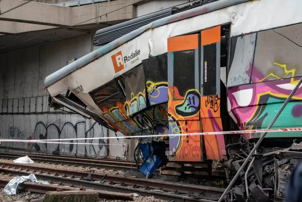 Crisis en el Transporte Ferroviario de Catalunya: Cambios en la Alta Dirección