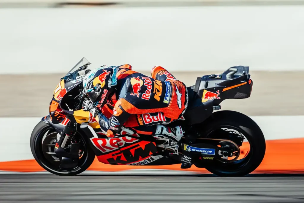 El Futuro de Pedro Acosta en MotoGP: Cambios y Desafíos en KTM
