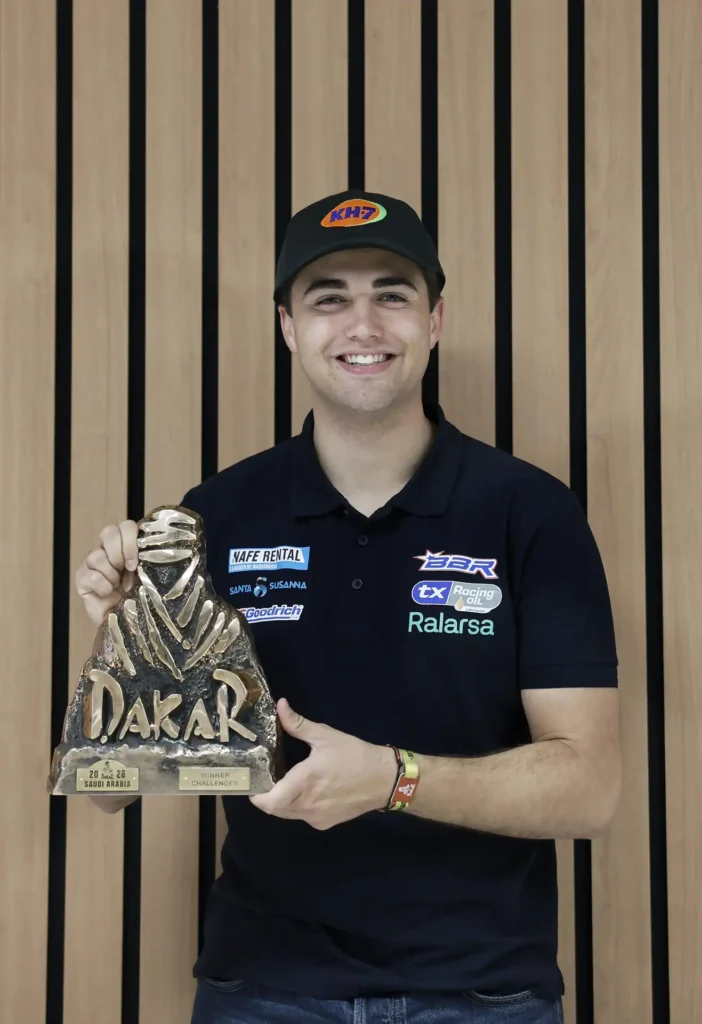 Pau Navarro: La Historia Detrás de un Campeón del Dakar 2026
