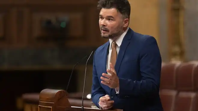 La Estrategia de Gabriel Rufián ante la Ultradercha: Un Análisis de su Última Interacción Pública