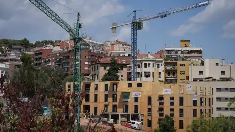 La Caída de Visados de Viviendas en Barcelona y el Aumento en Catalunya: Un Análisis Detallado