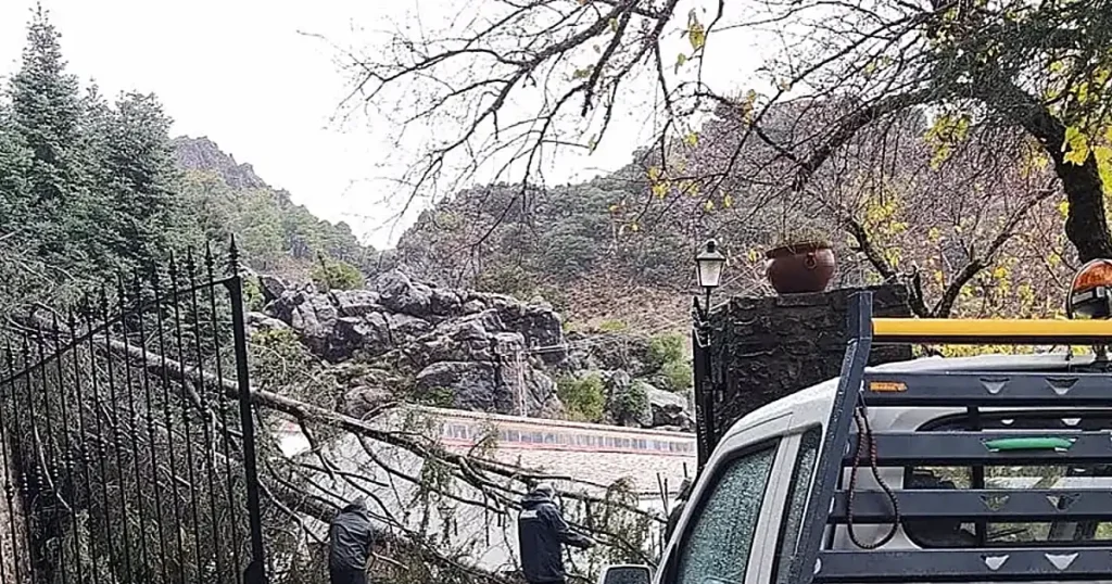 Impacto de la Borrasca Leonardo en el Sur de España: Desbordamientos y Alerta Roja