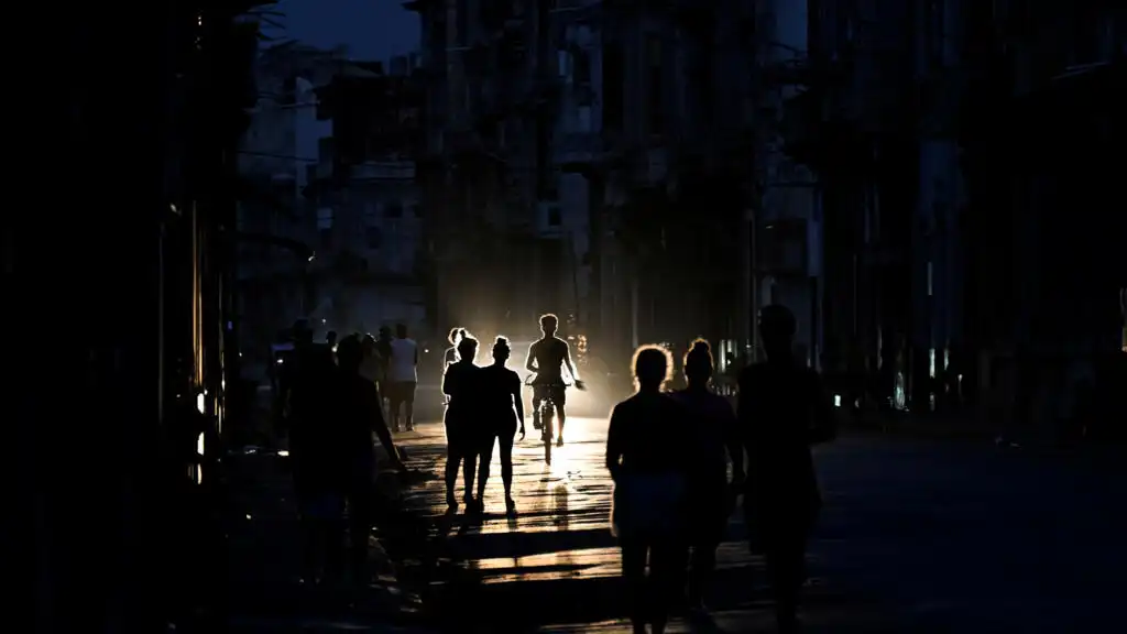 Crisis Energética en Cuba: Un País a Oscuras