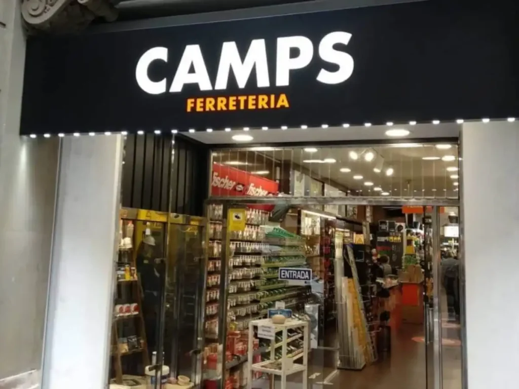 El Adiós a una Tradición: Cierre de la Ferretería Camps en Gràcia