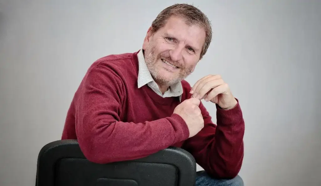La Novela de Jorge Dávila: Un Viaje Literario entre la Realidad y la Ficción