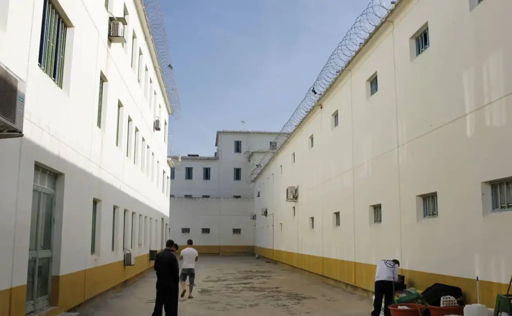 Fuga y Captura: Un Preso Escapa del Hospital General de València