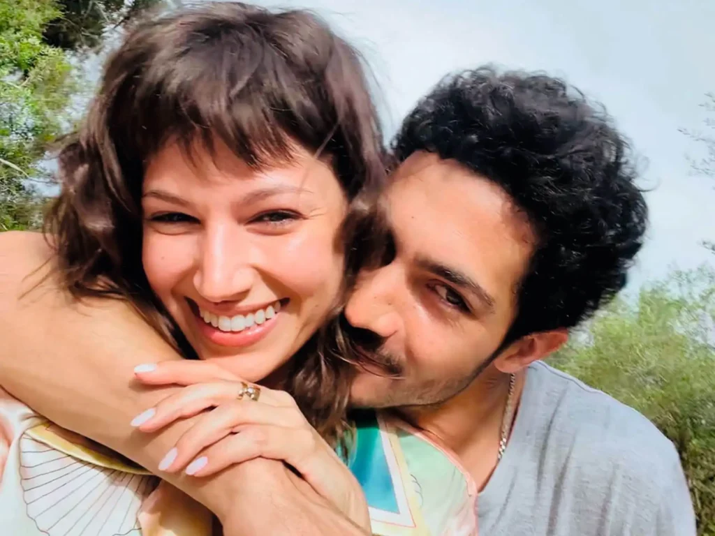 La dulce espera de Úrsula Corberó y Chino Darín: Un viaje hacia la maternidad