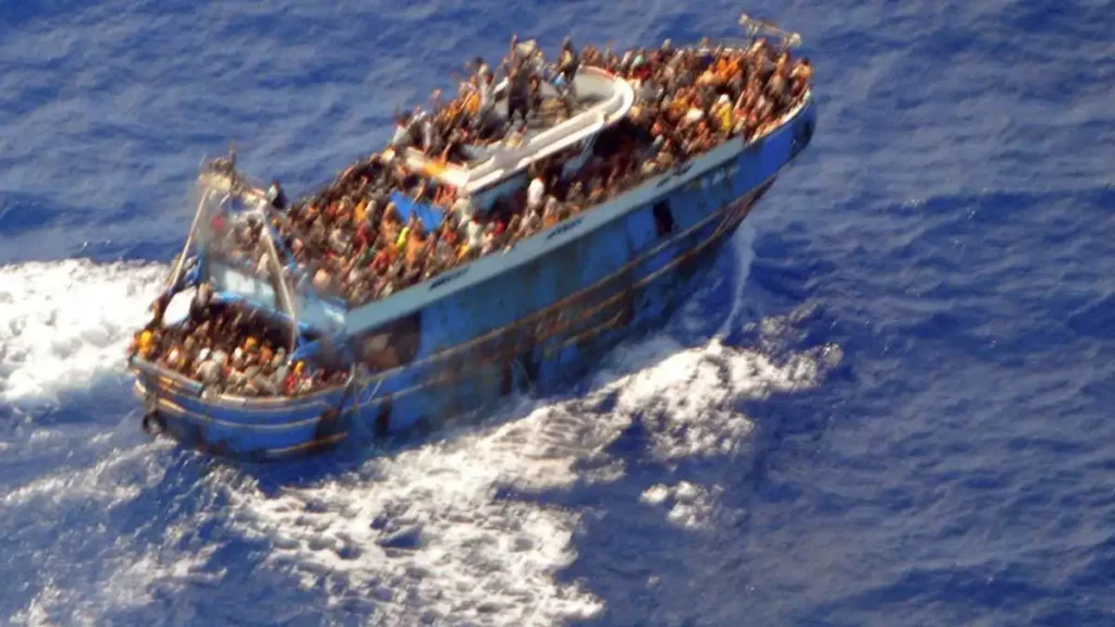 Tragedia en el Mediterráneo: Naufragio de Migrantes Frente a Libia