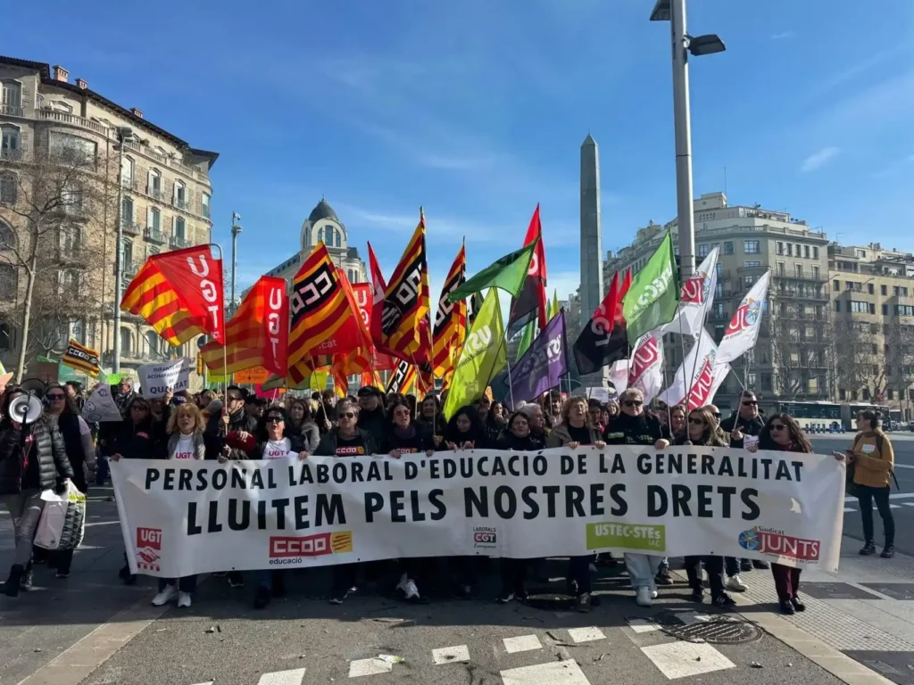 Protestas de Docentes en Barcelona: Demandas y Respuestas del Govern