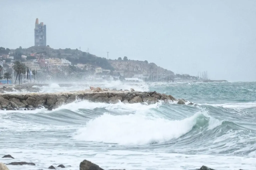 Impacto de la Borrasca Nils en Málaga: Lluvias y Cambios de Temperatura