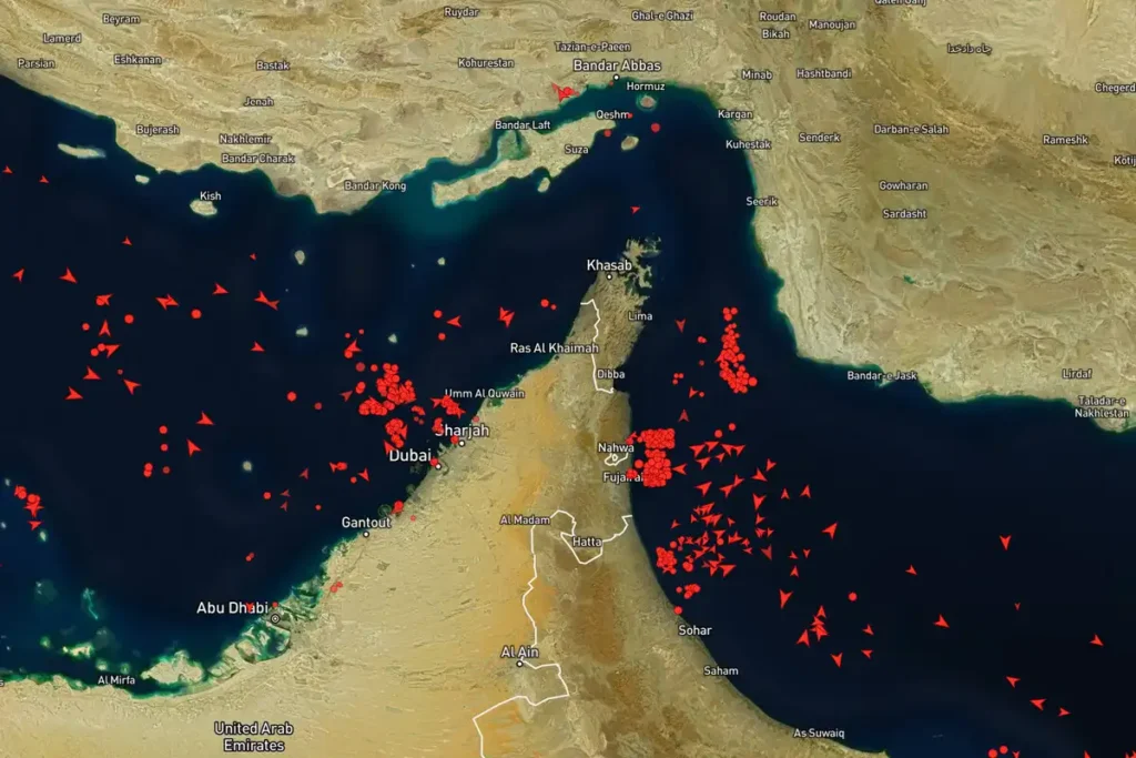 Crisis en el Estrecho de Ormuz: Escalación de Conflictos y Sus Consecuencias Globales