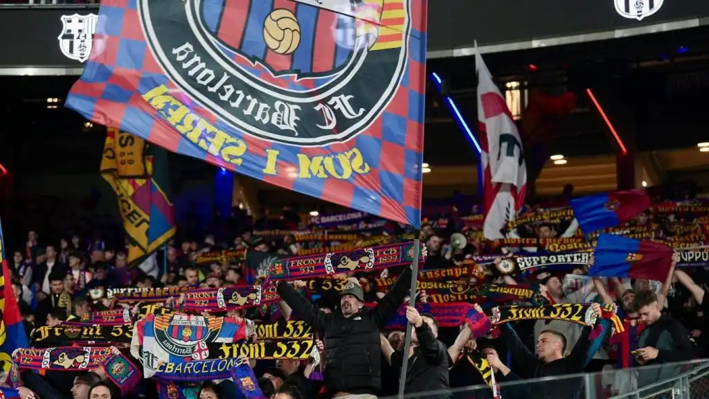 El FC Barcelona Inaugura la Grada d’Animació ‘Gol 1957’ en el Camp Nou
