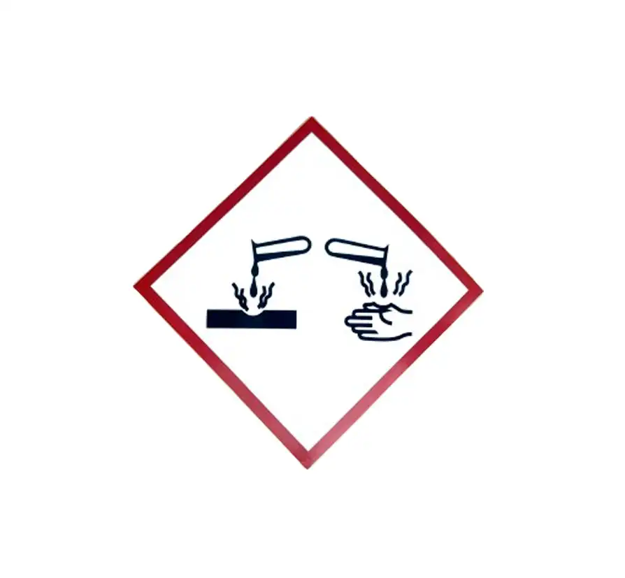 Fuga de producto corrosivo en C-32: impacto en tráfico y seguridad química vial