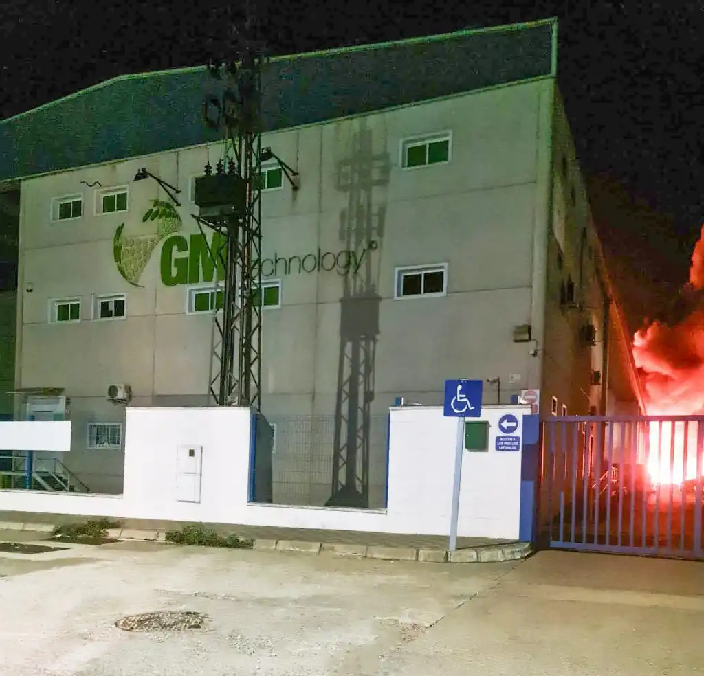 Incendio Trison Espíritu Santo: impacto operativo, legal y económico tras la destrucción de la nave