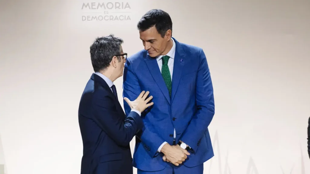 ¿Qué implica la crítica pública del ministro Bolaños a una resolución judicial?