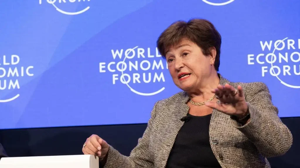 Deuda mundial 2025: ¿Qué riesgos fiscales plantea el 94% del PIB?