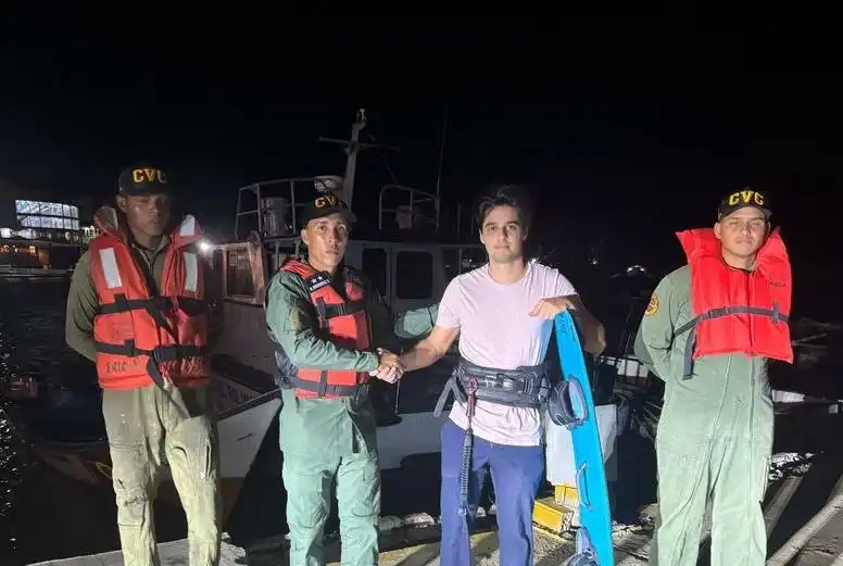 Rescate de kitesurfista en Barcelona: qué hacer si te quedas a la deriva