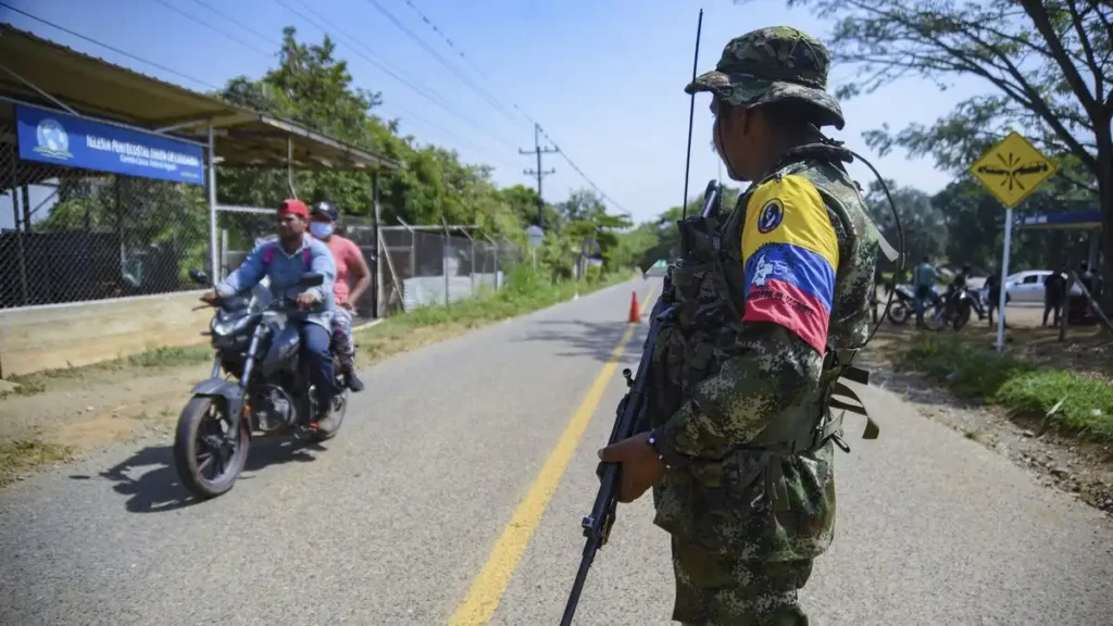 Atentado con explosivos en Colombia: impacto de los ataques de las FARC en 2026