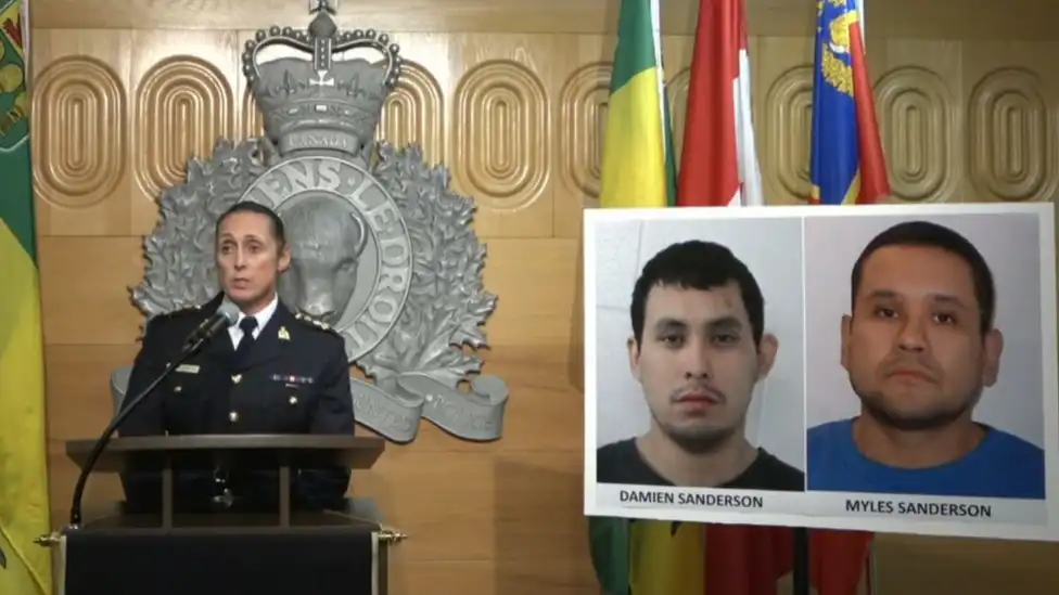 Intervención policial en Málaga: salvamento y detención tras apuñalamiento y intento de suicidio