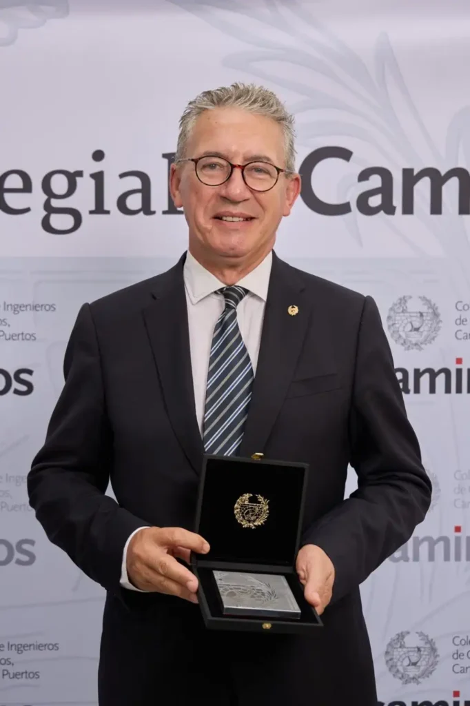 Medalla de Honor Colegio de Caminos Málaga: reconocimiento a la ingeniería urbana