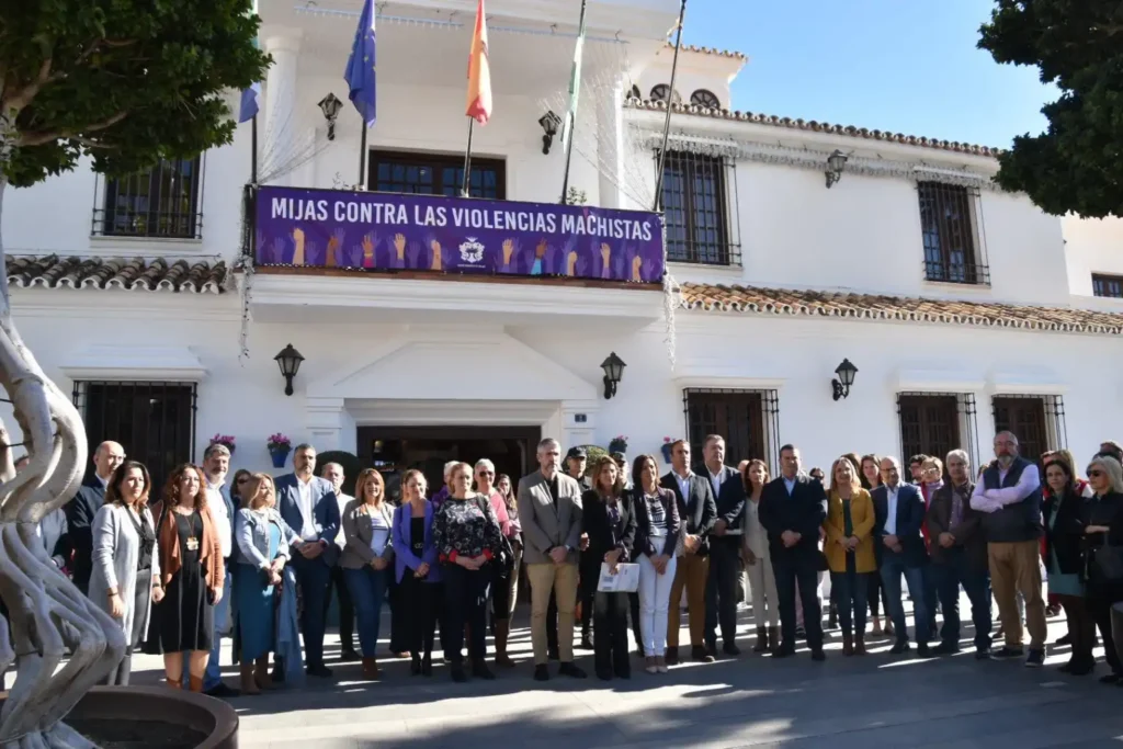 Detención por robo con violencia en supermercado de Mijas: ¿qué dice la ley ante agresiones a empleados?