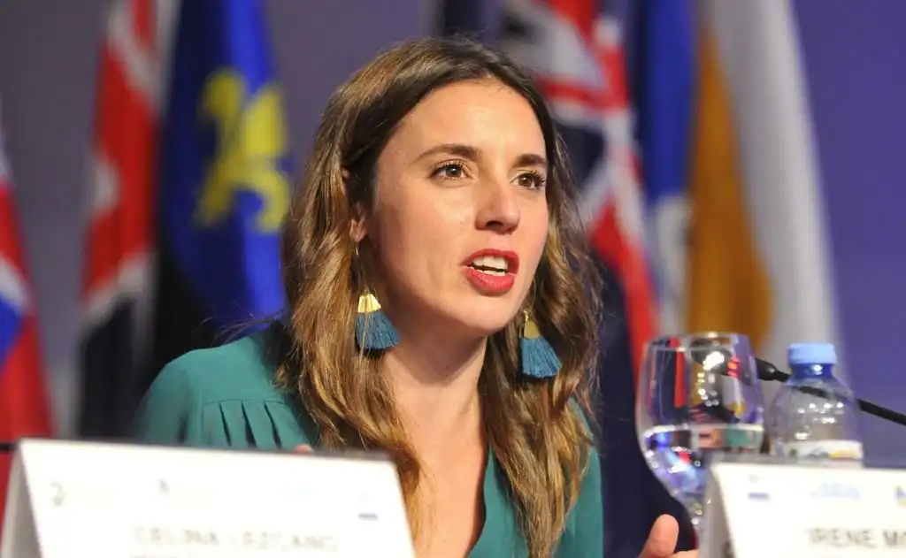 Formación feminista para jueces: ¿por qué María Jesús Montero exige una justicia con perspectiva de género?