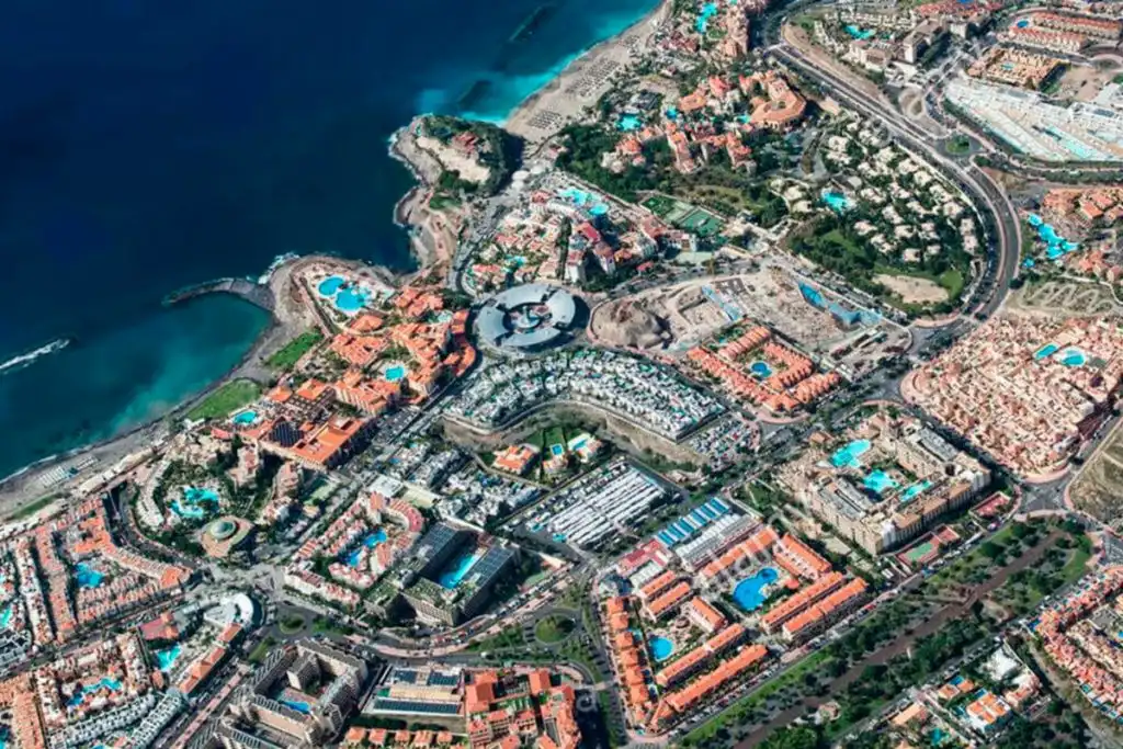 Ahogamiento grave en piscina de hotel en Canarias: qué hacer ante emergencias acuáticas