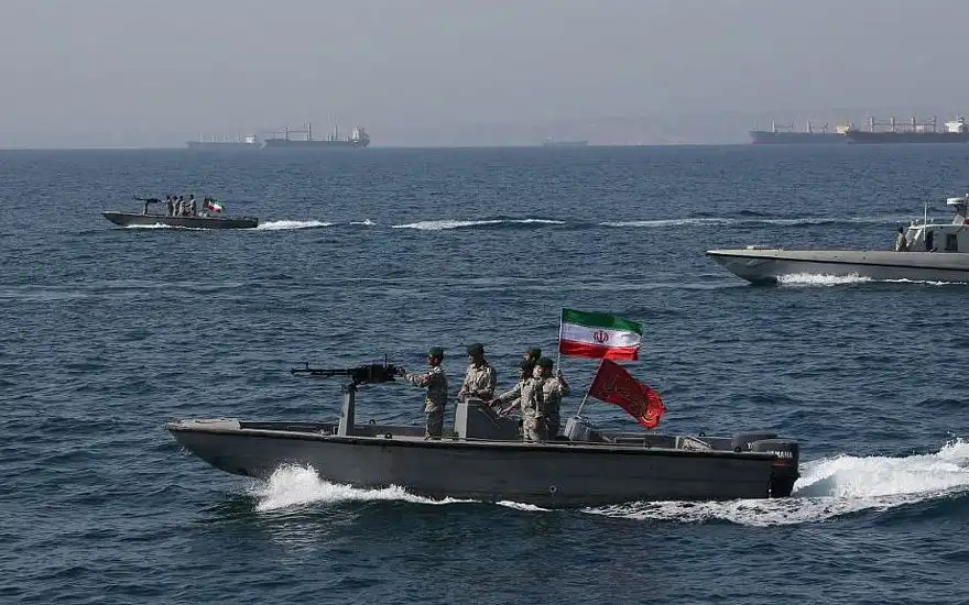 Conflictos marítimos Irán-EEUU: análisis de incidentes recientes en el Golfo Pérsico